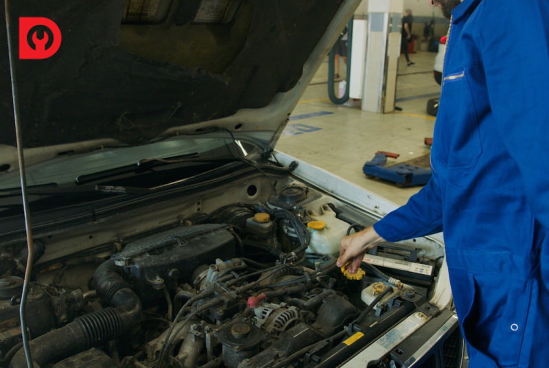 Berapa Liter Pengisian Oli Transmisi Mobil Matic Berdasarkan Standar Ketentuan Pabrikannya