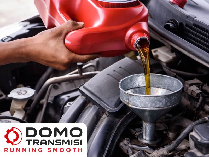 Daftar 6 Harga Oli Transmisi Mobil Manual dan Matic Terbaru