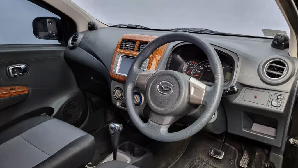 Inilah 10 Akibat Oli Transmisi Bocor Pada Ayla Matic