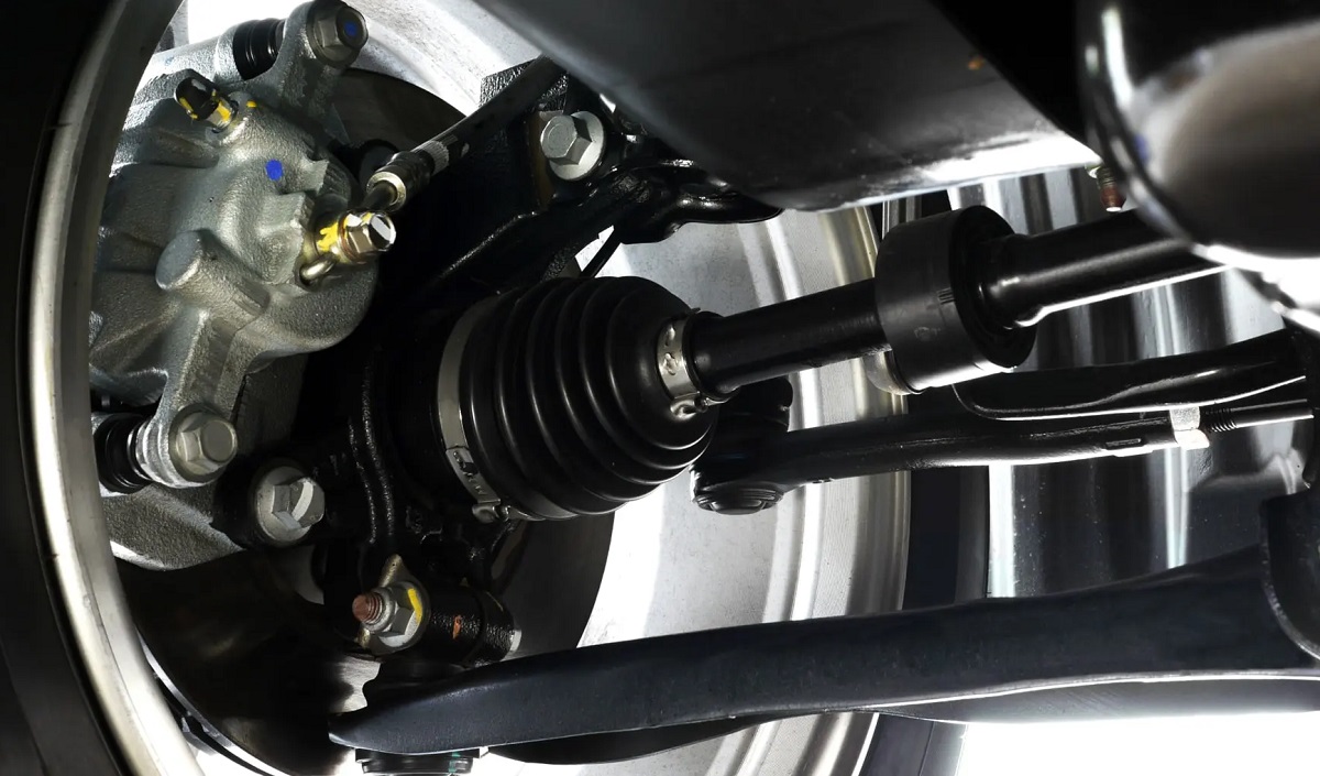 5 Penyebab Drive Shaft Mobil Rusak, Wajib Tahu!