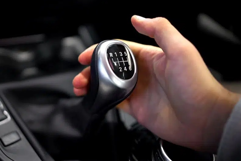 5 Penyebab Preseneling Mobil Manual Los, Yuk Kenali !