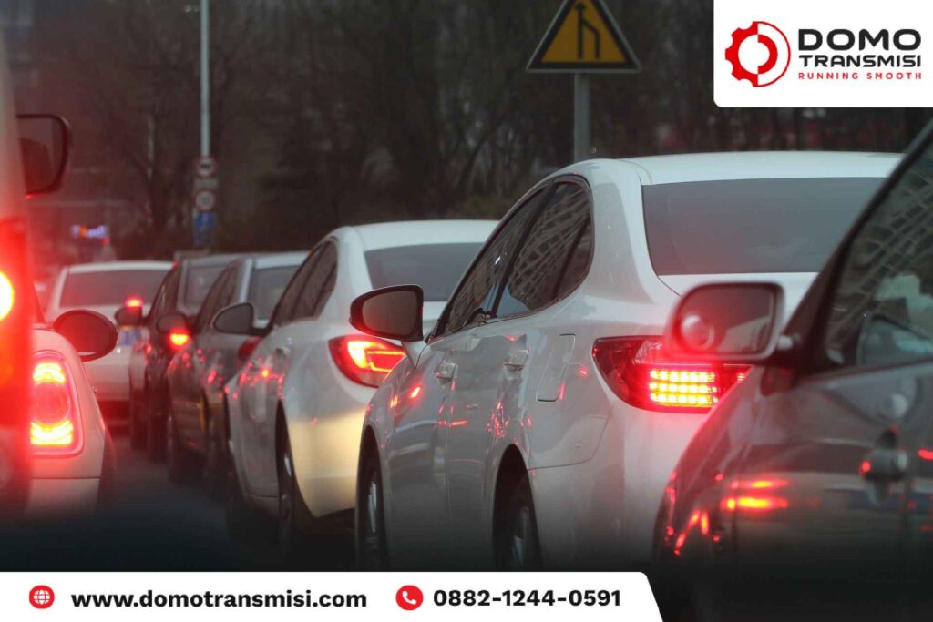 Tips Membawa Mobil Matic Macet