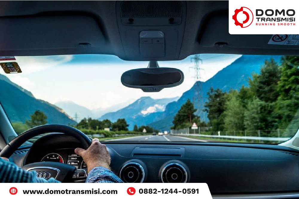 Tips Mengendarai Mobil Matic di Pegunungan