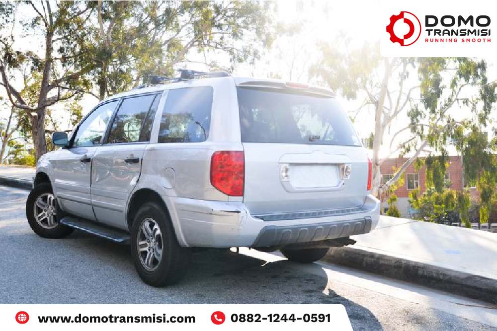 Cara Parkir Mobil di Tanjakan dengan Aman