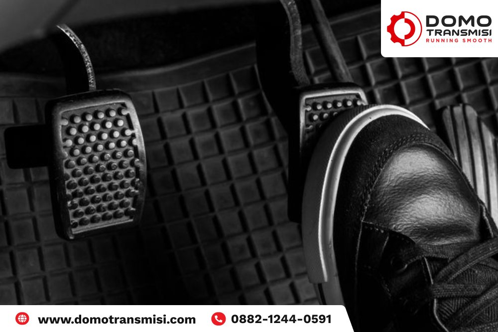 Cara Mengatasi Gas Mobil Naik Sendiri