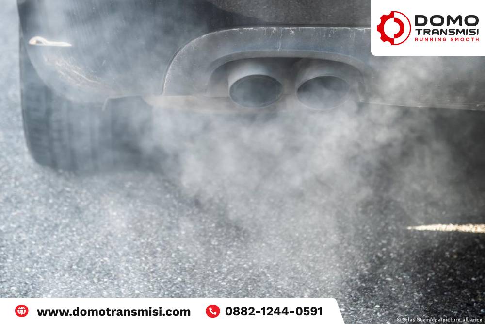 8 penyebab mobil keluar asap putih
