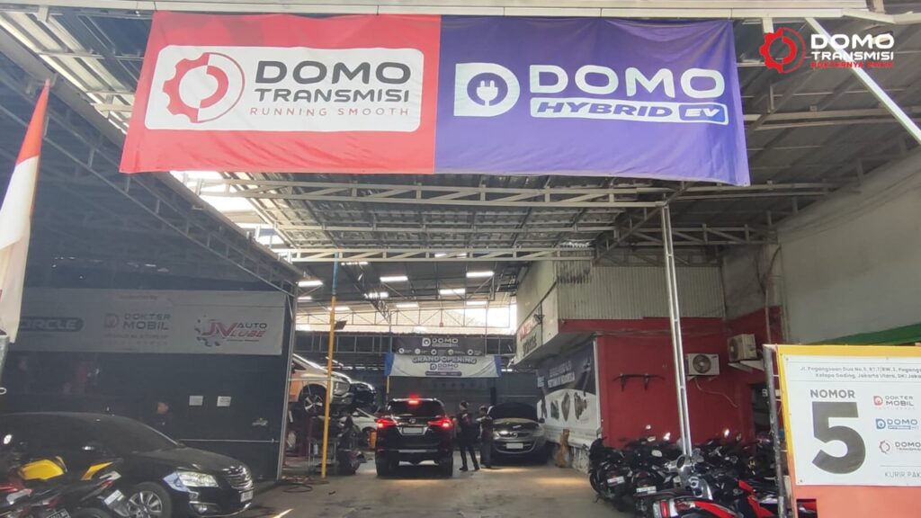 Pastikan Transmisi Mobil Anda Tidak Bermasalah di Bengkel Mitsubishi Outlander Kelurahan Cibabat!