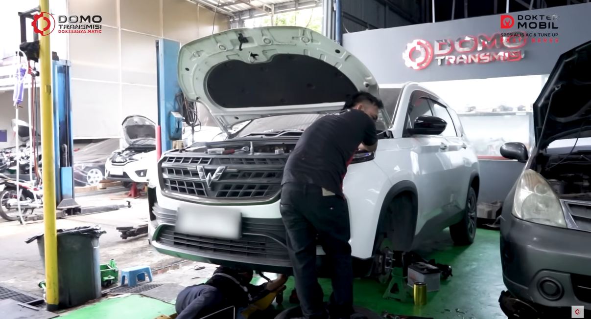 Lakukan Servis Berkala Mobil di Bengkel Transmisi Mobil Otomatis Daihatsu Rocky Bintaro