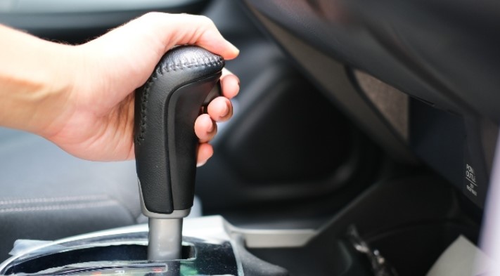 Blog 5 Cara Merawat Mesin dan Transmisi Mobil dengan Service Ganti Oli Mesin Honda Freed di Ciwidey