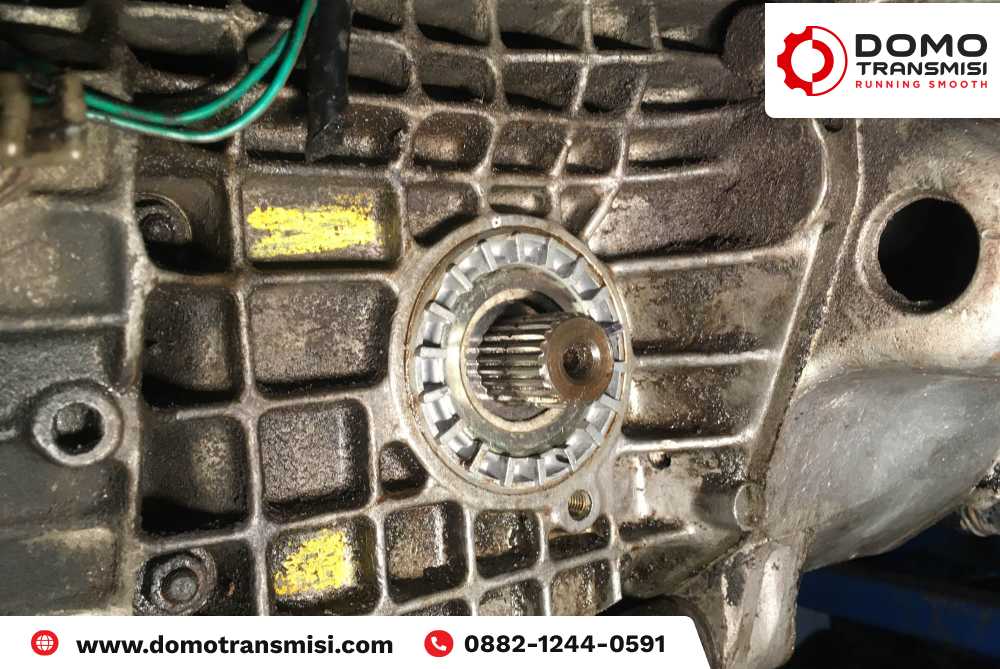 Blog 4 Transmisi Mobil Matic Toyota Land Cruiser Bocor di Lembang? Cari Tahu Penyebab dan Solusinya di Sini!