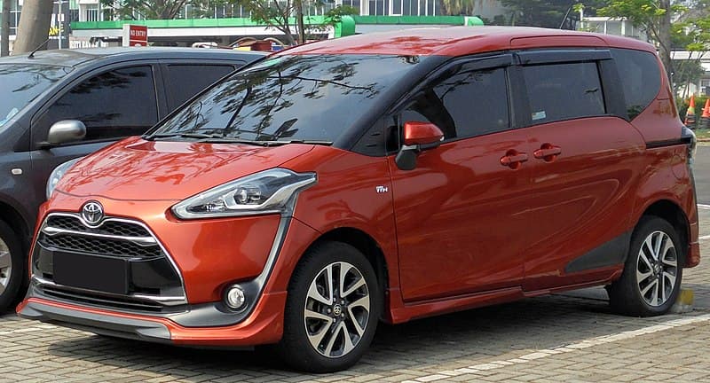Servis Rutin ke Spesialis Kerusakan Transmisi Mobil Toyota Sienta di Lembang: Kunci Menghindari Kerusakan dan Biaya Mahal